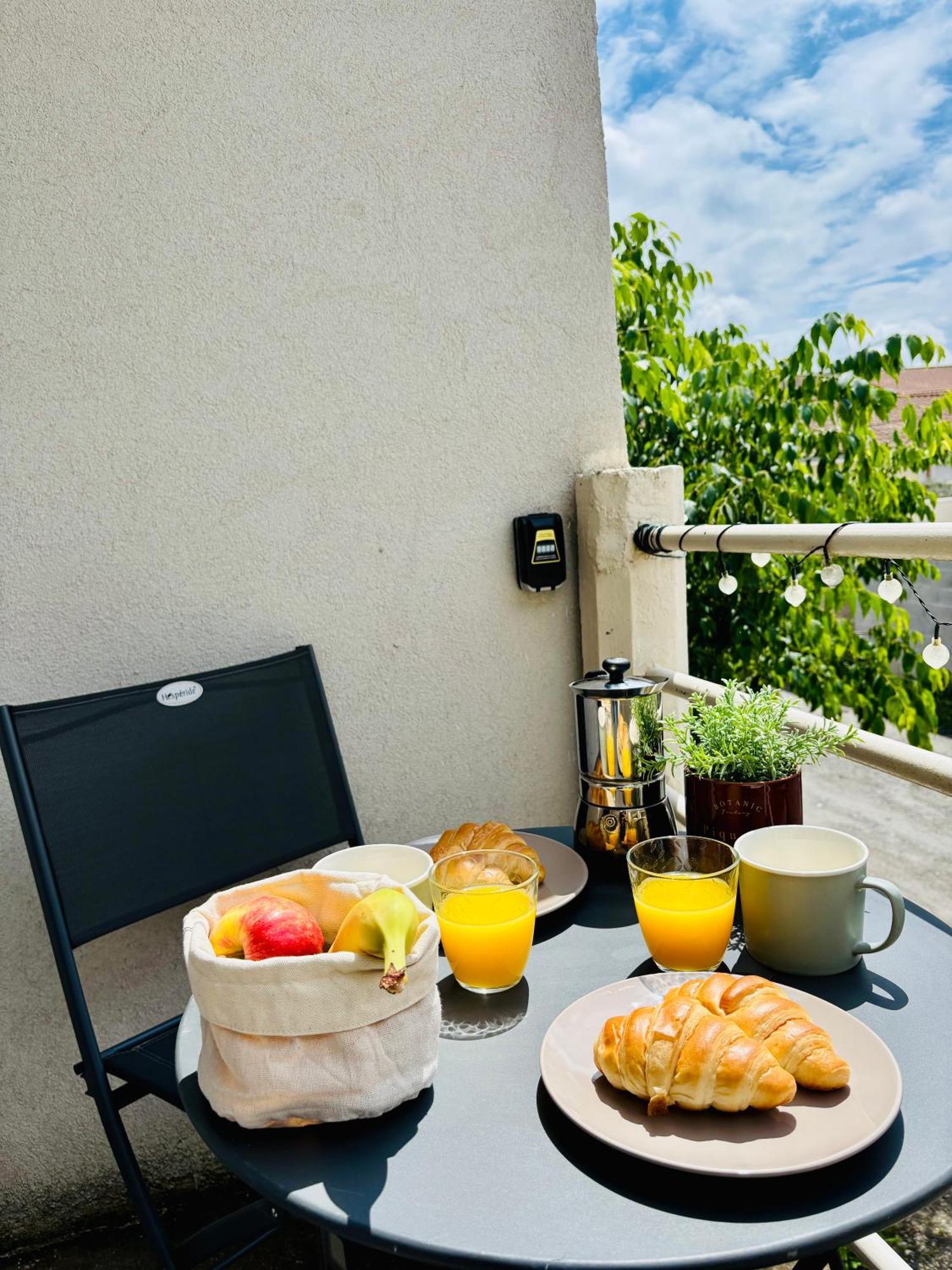 Appartement cosy - La Soie, Groupama Stadium et Centre Vaulx-en-Velin Extérieur photo