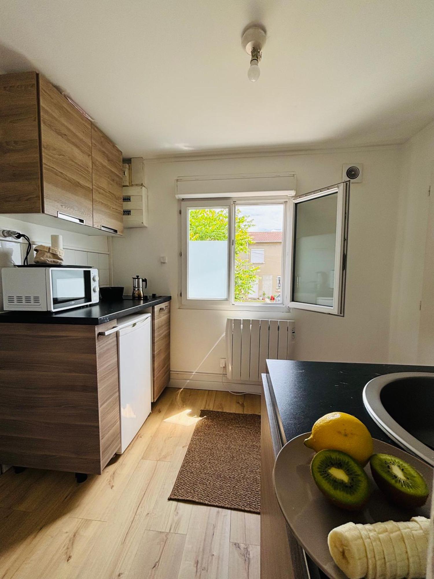 Appartement cosy - La Soie, Groupama Stadium et Centre Vaulx-en-Velin Extérieur photo